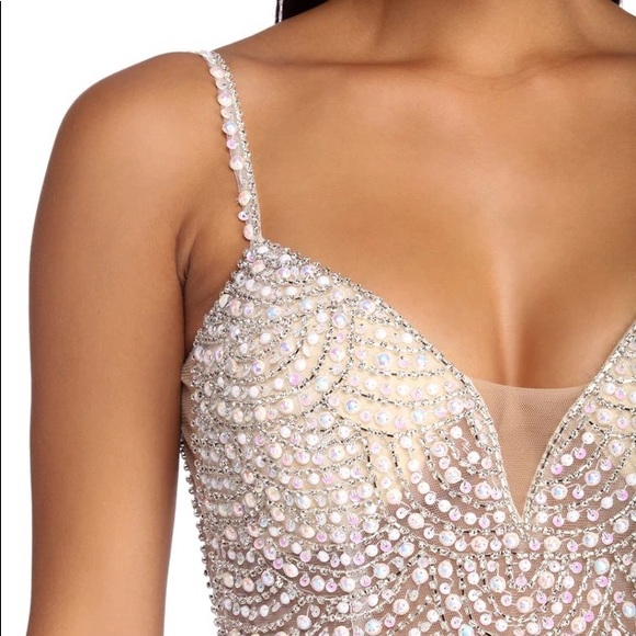 Windsor Formal Pearl Chiffon Dress - Picture 10 of 10